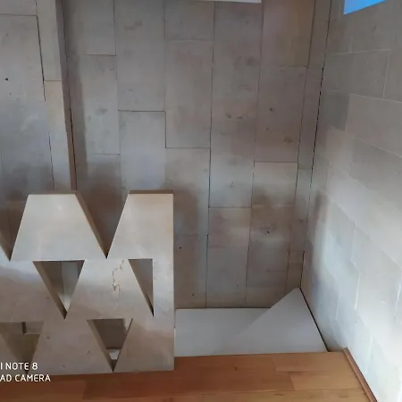 La Casita De *