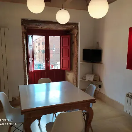 La Casita De *